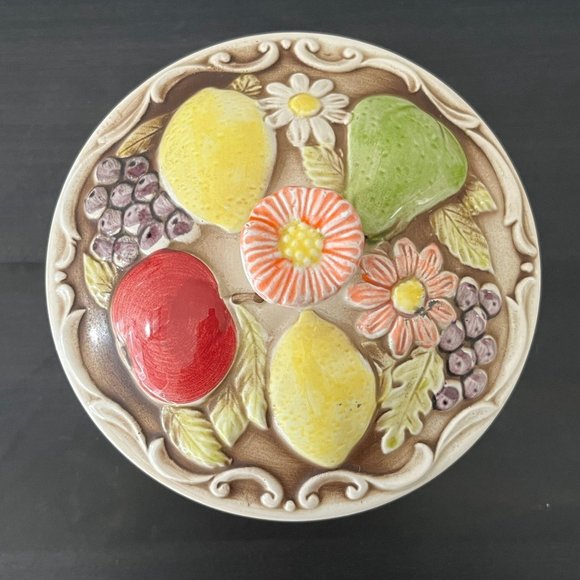 Vintage 1970s Raised Fruit Small Covered Dish // Raised Flower Knob - Picture 3 of 6